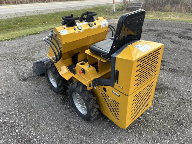 #2713-•-2025-infront-yf400-mini-skid-steer-image-3