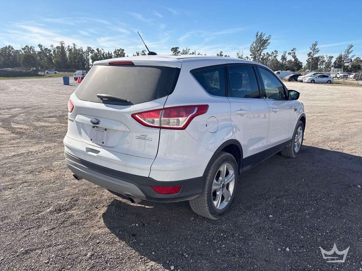2015-ford-escape-image-3