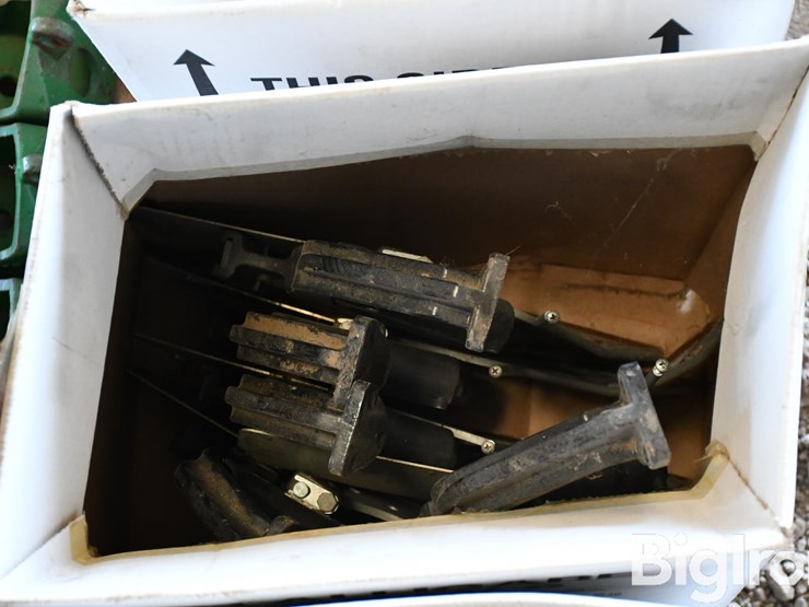 pallets-of-1770-planting-parts-image-13