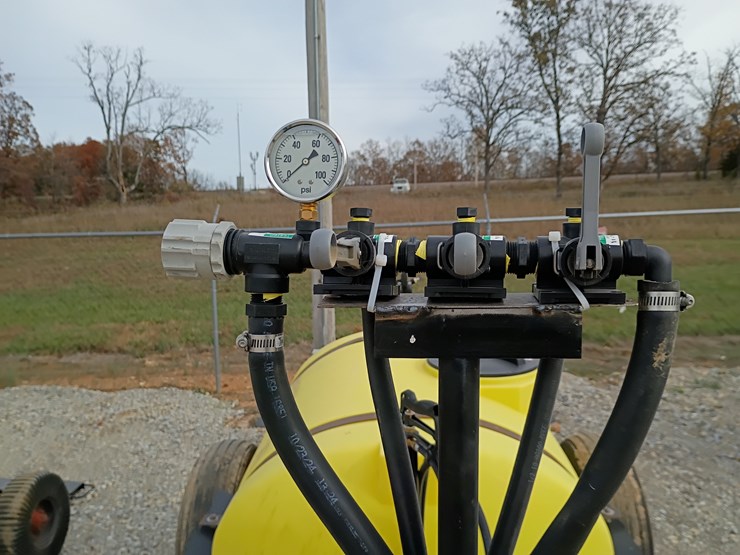 #22869-•-300-gallon-sprayer-image-11