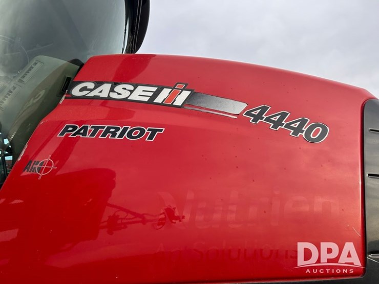 2020-case-ih-patriot-4440-image-16