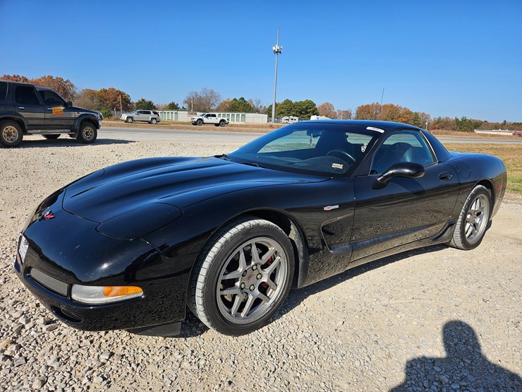 #22774-•-2002-chevrolet-corvette-z06-car-image-2