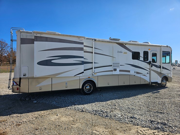 #22198-•-2007-georgie-boy-landau-motorhome-image-18