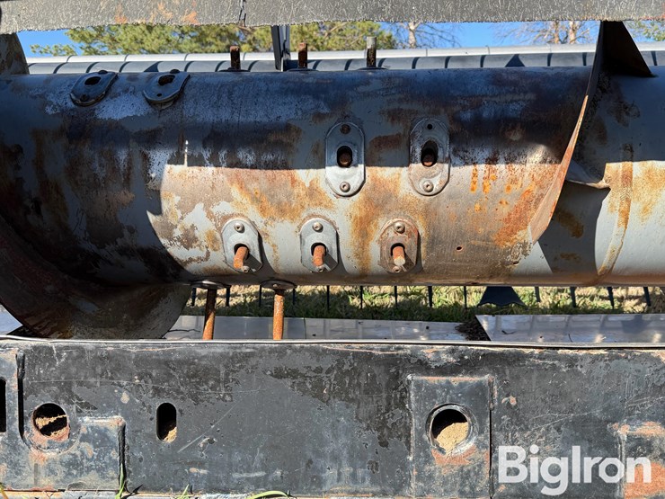 2001-gleaner-800-image-11