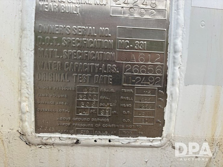 2010-freightliner-business-class-bobtail-truck-(dr12578-unit-221)-image-37