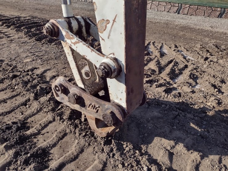 18-takeuchi-tb260cra-excavator-(qea-4048)-image-15