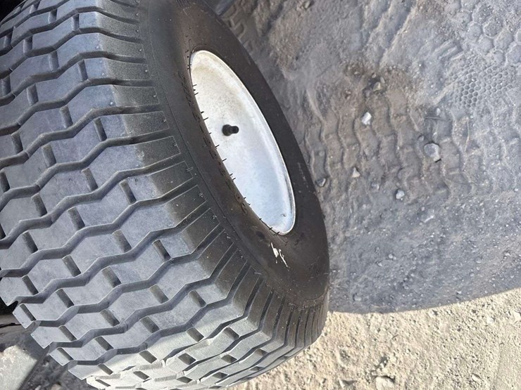 husqvarna-46in-riding-mower-image-11