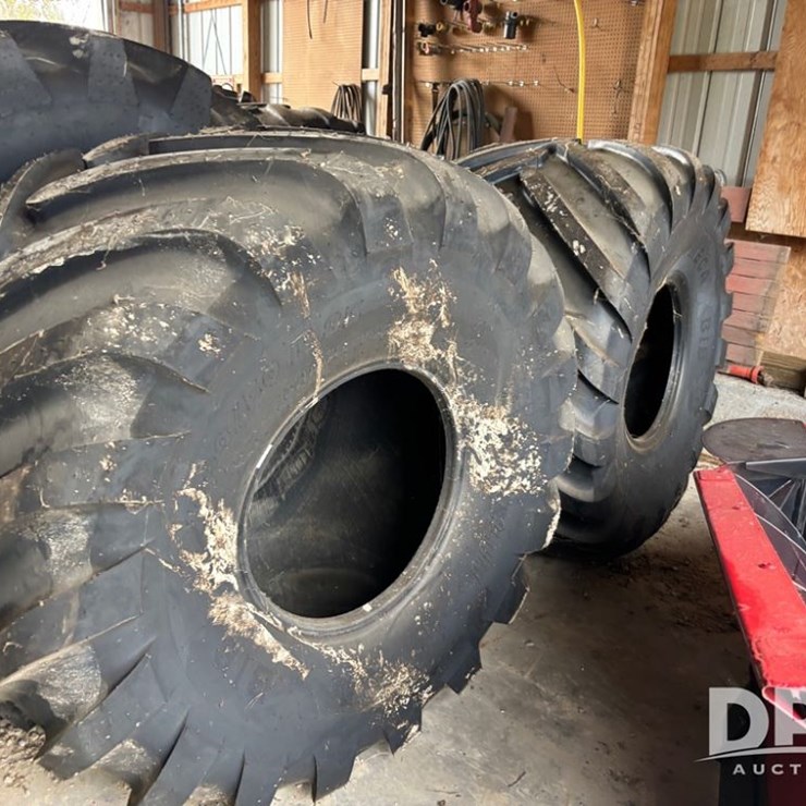 NEW Floater Tires (DR12577)