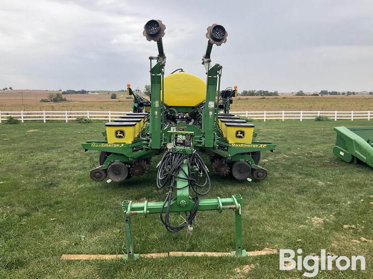 2009-john-deere-1770nt-image-2