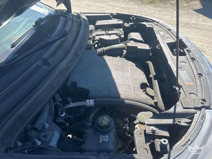 2017-ford-explorer-image-8