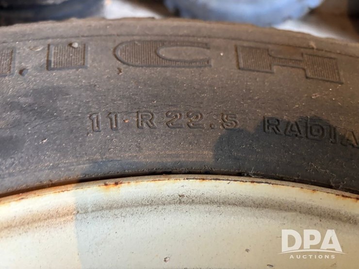 implement-tires-(dr12575)-image-6
