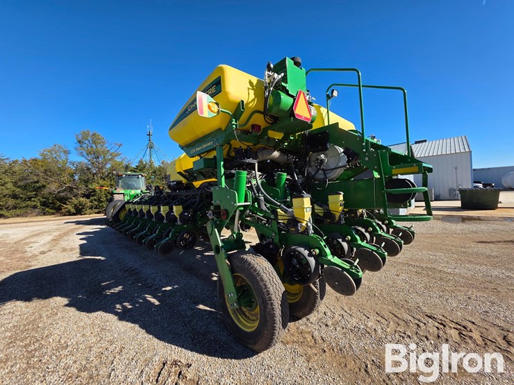 2013-john-deere-1770nt-ccs-image-7