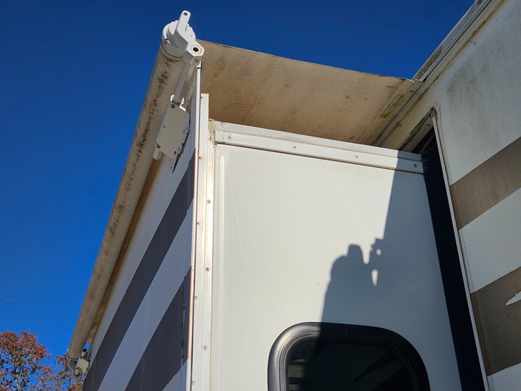 #22198-•-2007-georgie-boy-landau-motorhome-image-115