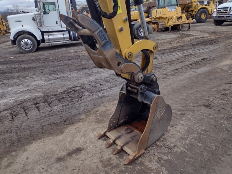 23-caterpillar-306-cr-image-19