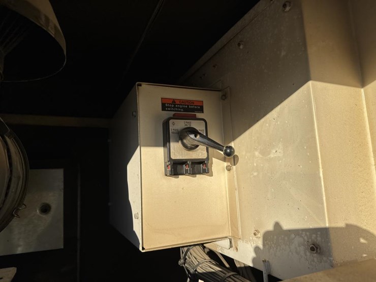 #1472-•-whisperwatt-dca-100ssvu-towable-generator-image-47