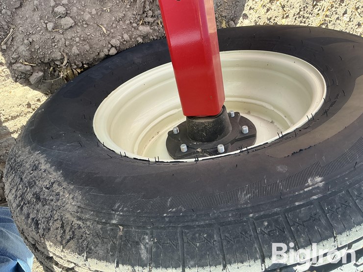 westfield-mkk-10-83-10x83'-auger-image-18