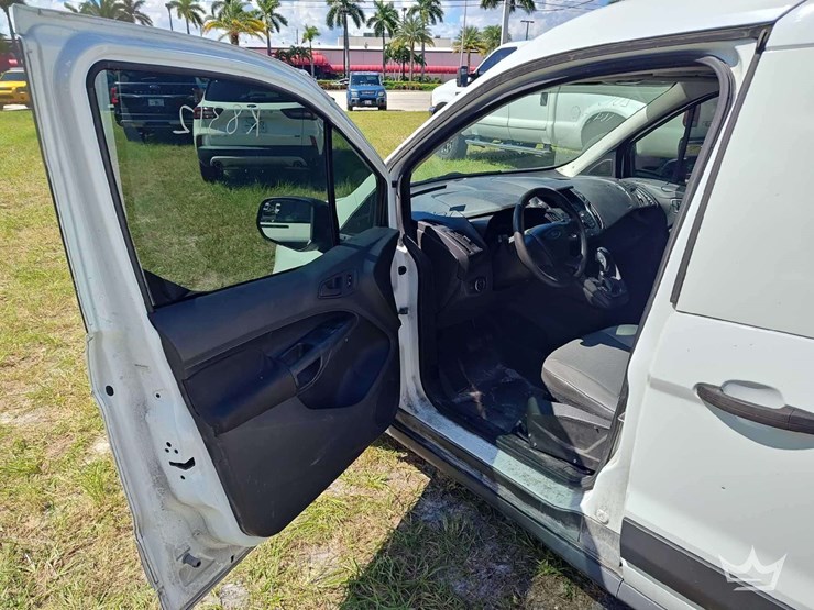 2015-ford-transit-connect-image-27