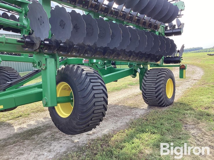 2019-john-deere-2680h-image-15