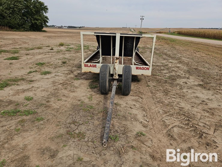 industrias-america-s/a-portable-silage/hay-feeder-image-2
