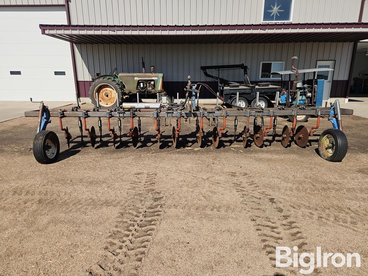 12r18-3-pt.-anhydrous-applicator-image-2