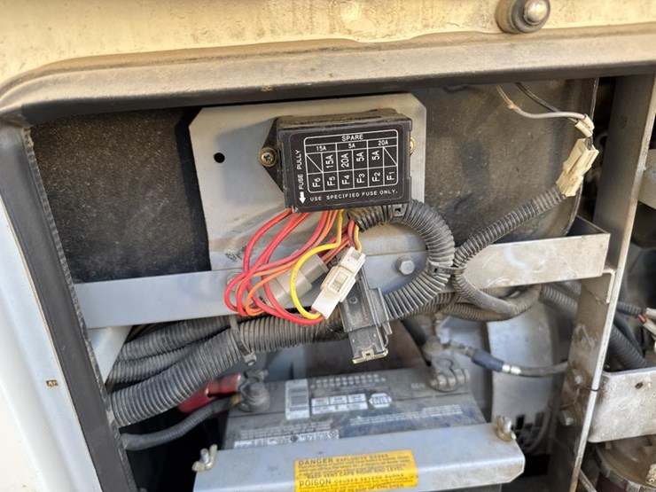 #1470-•-whisperweld-dlw-400esa4-towable-welder-image-24