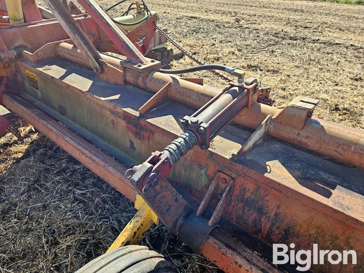 m-c-30sfp-30'-hydraulic-fold-flail-shredder-image-17