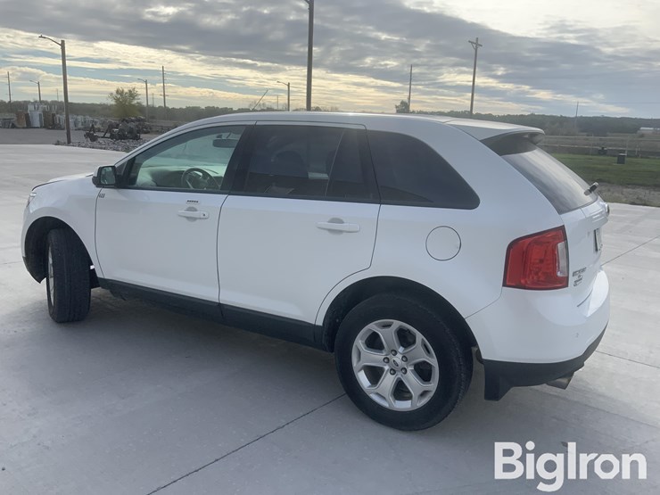 2014-ford-edge-image-11