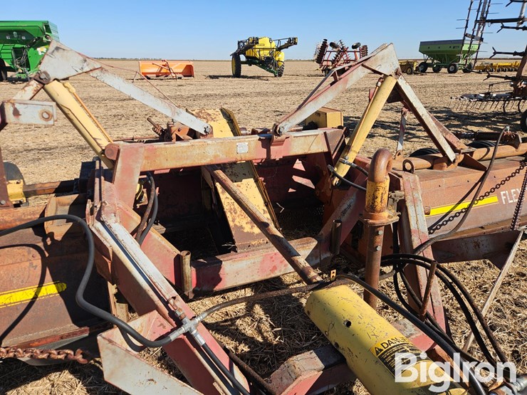 m-c-30sfp-30'-hydraulic-fold-flail-shredder-image-11