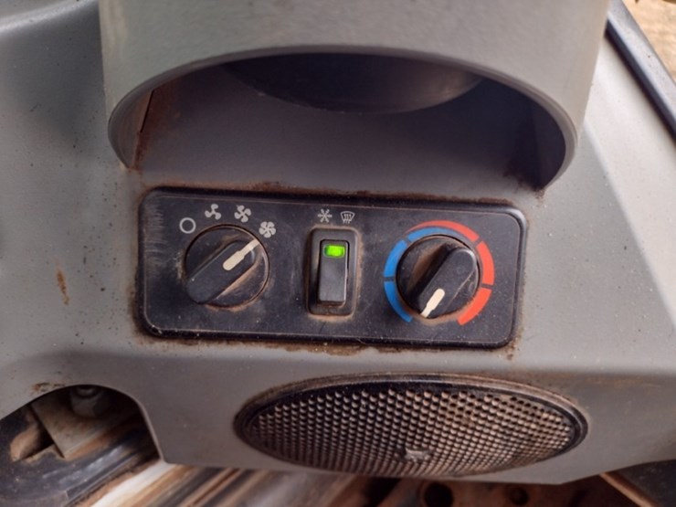 bobcat-t595-image-11