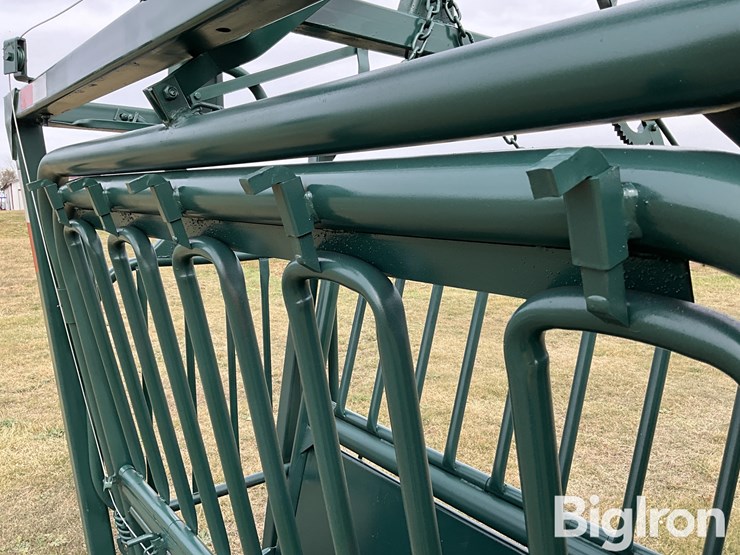 powder-river-livestock-squeeze-chute-image-19