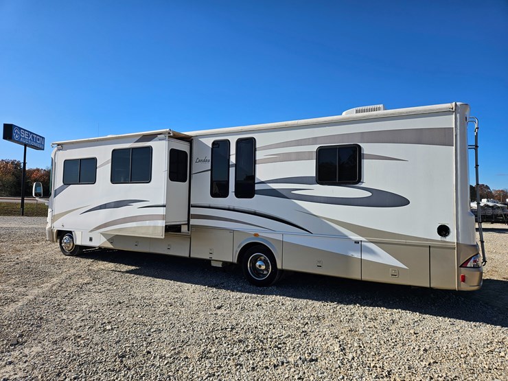 #22198-•-2007-georgie-boy-landau-motorhome-image-10