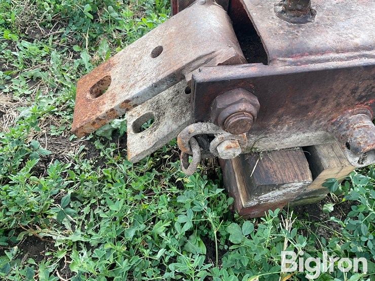 case-ih-3950-image-9