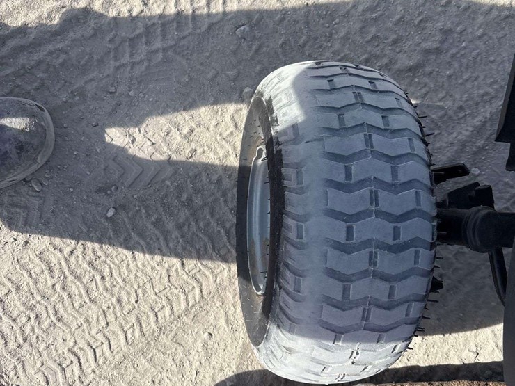 husqvarna-46in-riding-mower-image-14