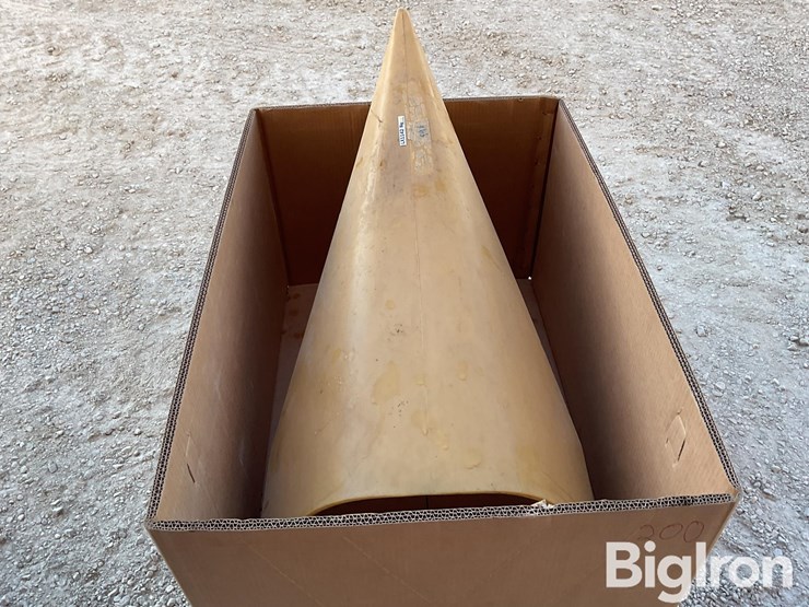 new-holland-996-image-6