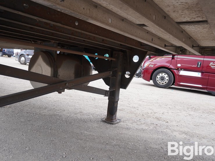 2016-utility-53'-image-18