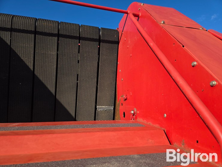 2005-case-ih-rbx562-image-11