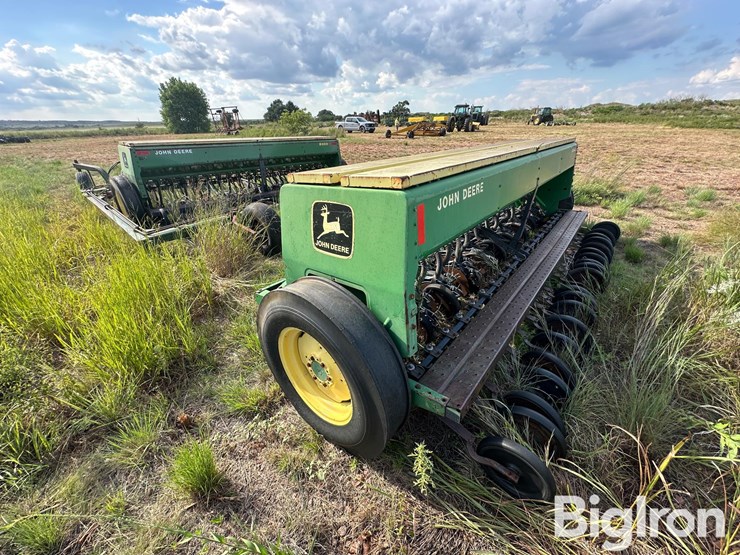 john-deere-8300-image-7