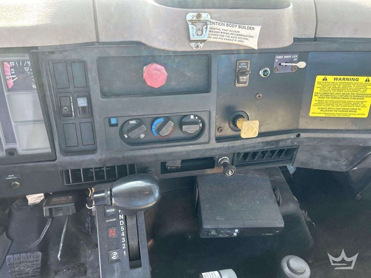 1999-international-f-4900-t/a-cab-and-chassis-truck-image-13