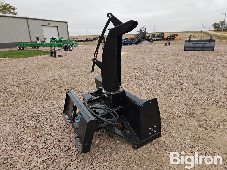 2024-caterpillar-60-image-5