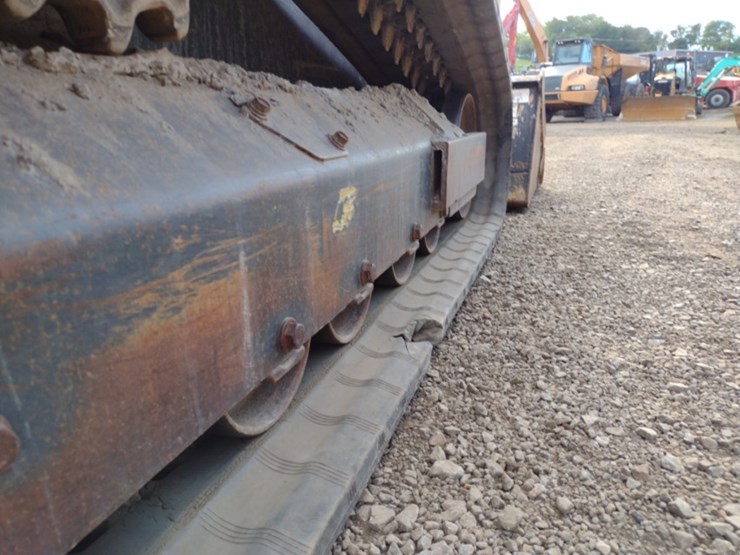 kubota-svl75-2-image-23