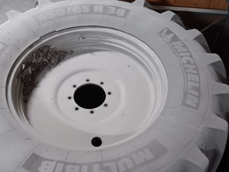 flotation-tires-(dr12666)-image-2