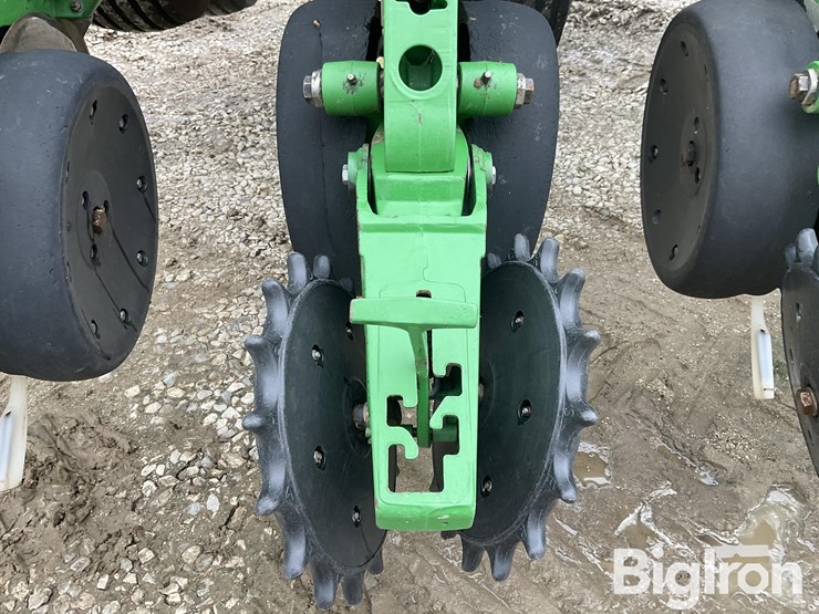 2012-john-deere-db60-image-19