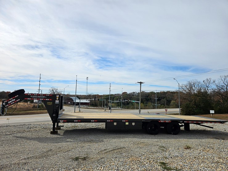 #22762-•-2025-ez-haul-32'-flatbed-trailer-image-17