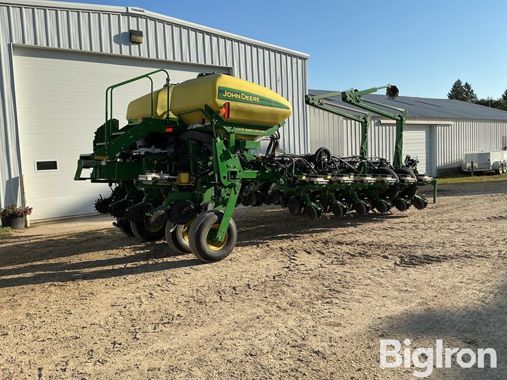 2008-john-deere-1770nt-ccs-image-5