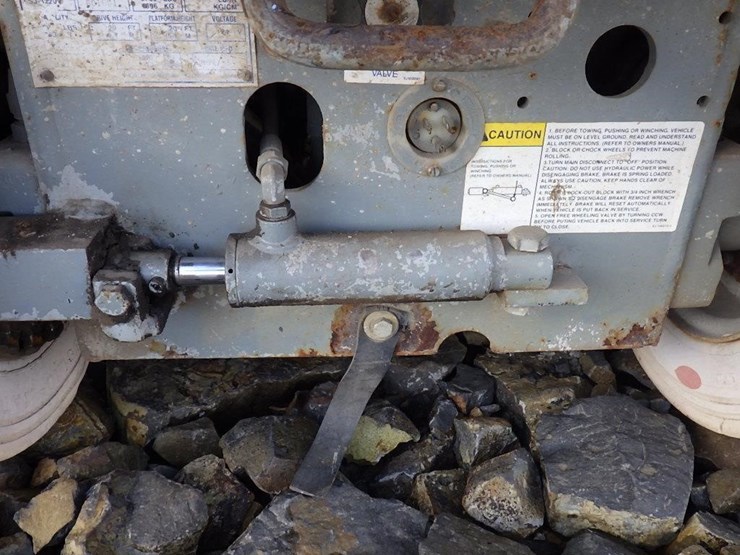 1995-skyjack-sjiii3220-image-21