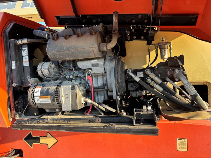 2013-jlg-800aj-image-10