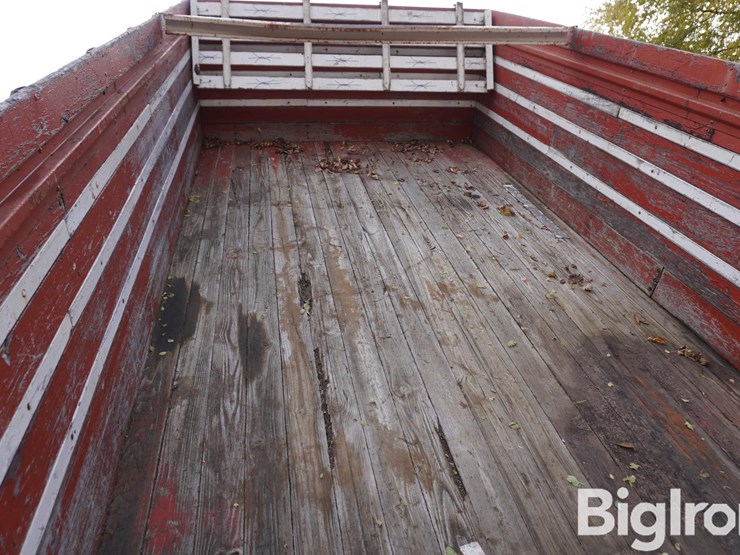 1974-dodge-d600-image-15