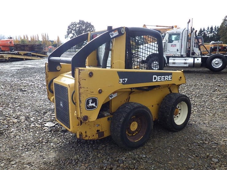 john-deere-317-image-5