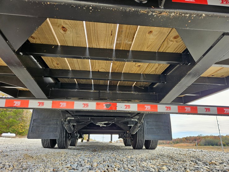 #22762-•-2025-ez-haul-32'-flatbed-trailer-image-38