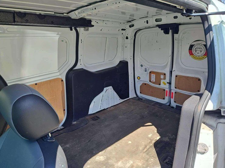 2015-ford-transit-connect-image-25